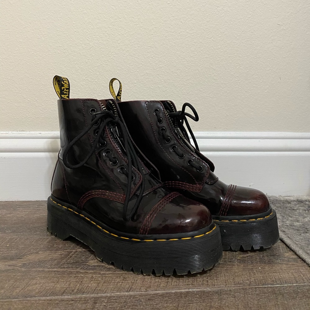 Dr. Marten Sinclair Arcadia Boots